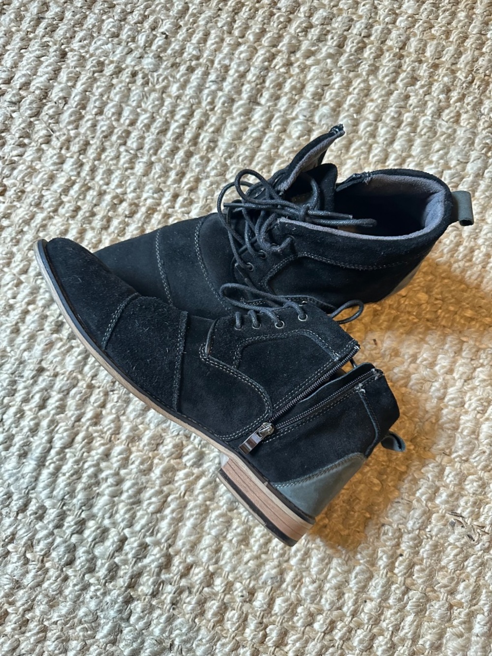 Men’sSteve Madden Style “Johnnie” Side Zip Suede Boot - Picture 2 of 6